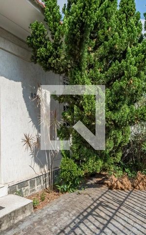 Casa à venda com 280m², 3 quartos e 2 vagas Casa à venda com 280m², 3 quartos e 2 vagasGaragem