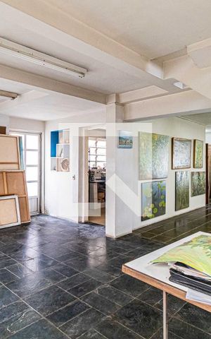Casa à venda com 417m², 3 quartos e 7 vagas Casa à venda com 417m², 3 quartos e 7 vagasSala