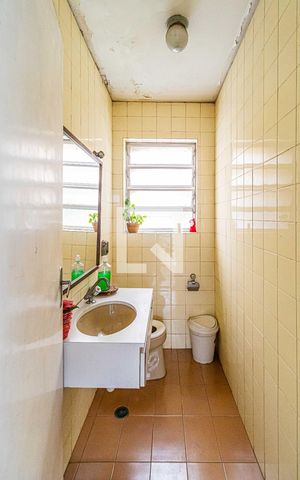 Casa à venda com 417m², 3 quartos e 7 vagas Casa à venda com 417m², 3 quartos e 7 vagasBanheiro