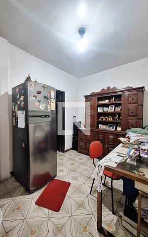 Casa à venda com 100m², 3 quartos e 2 vagasEscritório