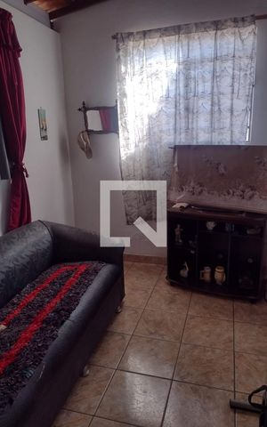 Casa à venda com 146m², 3 quartos e 2 vagas Casa à venda com 146m², 3 quartos e 2 vagasSala