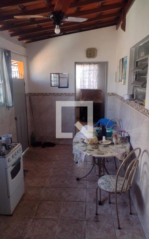 Casa à venda com 146m², 3 quartos e 2 vagas Casa à venda com 146m², 3 quartos e 2 vagasCozinha