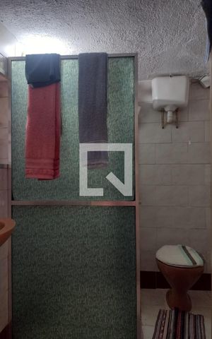 Casa à venda com 146m², 3 quartos e 2 vagas Casa à venda com 146m², 3 quartos e 2 vagasBanheiro