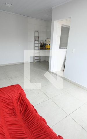 Casa para alugar com 60m², 2 quartos e 1 vagaSala