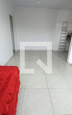Casa para alugar com 60m², 2 quartos e 1 vagaSala