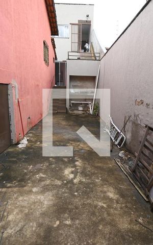 Casa para alugar com 60m², 2 quartos e 1 vagaÁrea Externa