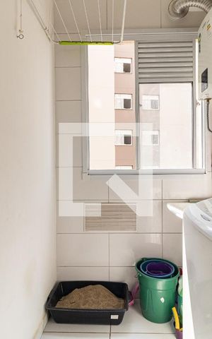 Apartamento à venda com 43m², 2 quartos e sem vaga Apartamento à venda com 43m², 2 quartos e sem vagaÁrea de Serviço