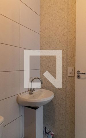 Apartamento à venda com 43m², 2 quartos e sem vaga Apartamento à venda com 43m², 2 quartos e sem vagaBanheiro