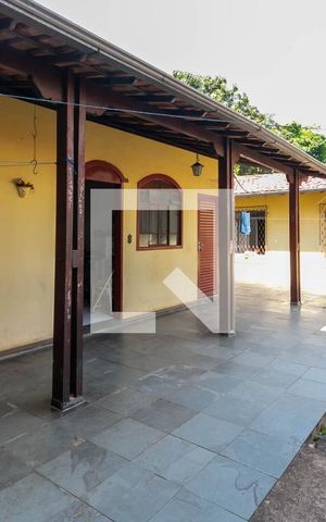 Casa à venda com 193m², 3 quartos e 4 vagas Casa à venda com 193m², 3 quartos e 4 vagasQuintal