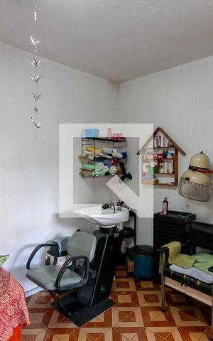 Casa à venda com 193m², 3 quartos e 4 vagas Casa à venda com 193m², 3 quartos e 4 vagasQuarto 4
