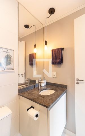 Apartamento à venda com 45m², 2 quartos e 1 vaga Apartamento à venda com 45m², 2 quartos e 1 vagaBanheiro
