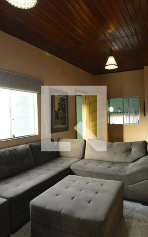 Casa à venda com 311m², 5 quartos e 1 vagaSala