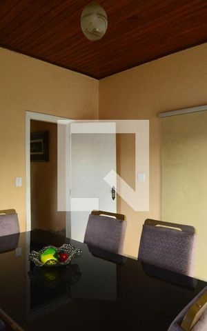 Casa à venda com 311m², 5 quartos e 1 vagaSala