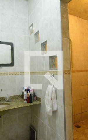 Casa à venda com 311m², 5 quartos e 1 vagaBanheiro