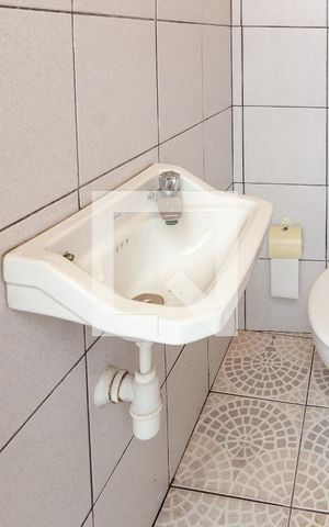 Casa à venda com 200m², 3 quartos e 2 vagasBanheiro de Serviço