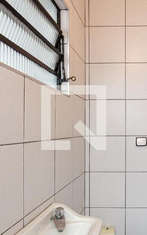 Casa à venda com 200m², 3 quartos e 2 vagasBanheiro de Serviço
