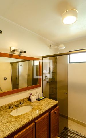 Casa à venda com 200m², 3 quartos e 2 vagasBanheiro Social