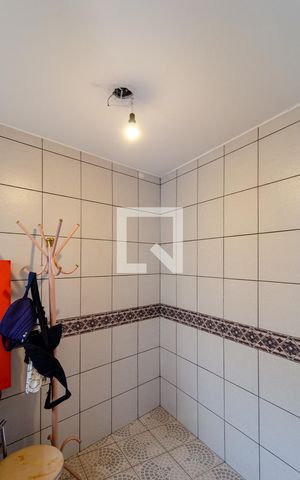 Casa à venda com 200m², 3 quartos e 2 vagasQuarto de Serviço