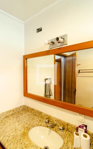 Casa à venda com 200m², 3 quartos e 2 vagasBanheiro Social