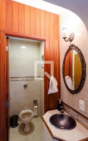 Casa à venda com 200m², 3 quartos e 2 vagasLavabo