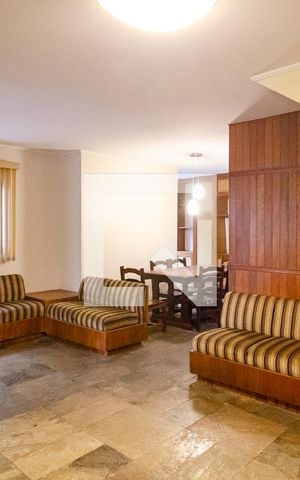Casa à venda com 200m², 3 quartos e 2 vagasSala