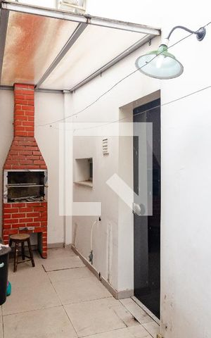 Casa à venda com 200m², 3 quartos e 2 vagasChurrasqueira