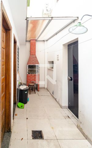 Casa à venda com 200m², 3 quartos e 2 vagasChurrasqueira