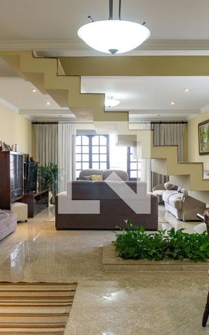Casa à venda com 280m², 3 quartos e 4 vagas Casa à venda com 280m², 3 quartos e 4 vagasSala de Jantar