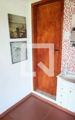 Casa à venda com 140m², 5 quartos e 3 vagas Casa à venda com 140m², 5 quartos e 3 vagasBanheiro da Área Gourmet