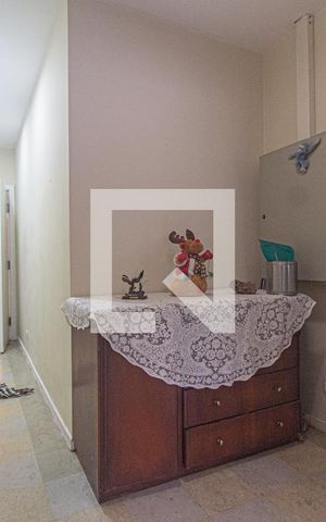 Casa à venda com 400m², 3 quartos e 3 vagas Casa à venda com 400m², 3 quartos e 3 vagasCorredor