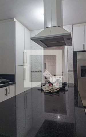 Casa à venda com 400m², 3 quartos e 3 vagas Casa à venda com 400m², 3 quartos e 3 vagasCozinha