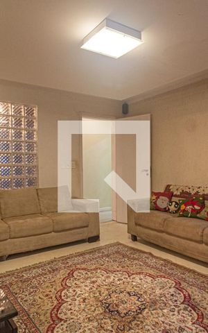 Casa à venda com 400m², 3 quartos e 3 vagas Casa à venda com 400m², 3 quartos e 3 vagasSala 2
