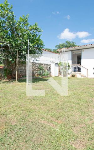 Casa à venda com 2000m², 4 quartos e 10 vagas Casa à venda com 2000m², 4 quartos e 10 vagasQuintal