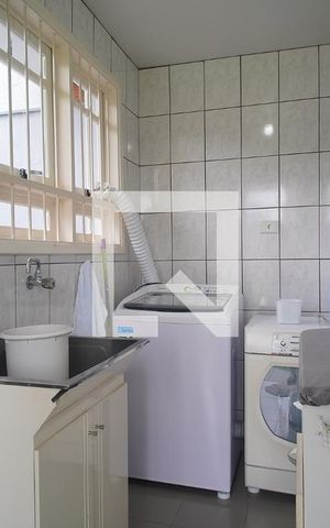 Casa à venda com 207m², 3 quartos e 1 vagaÁrea de Serviço