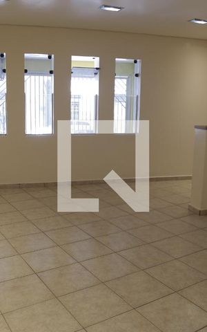 Casa à venda com 150m², 2 quartos e 2 vagasSala