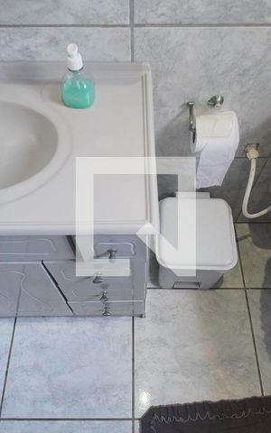 Casa à venda com 168m², 2 quartos e 1 vagaBanheiro 2