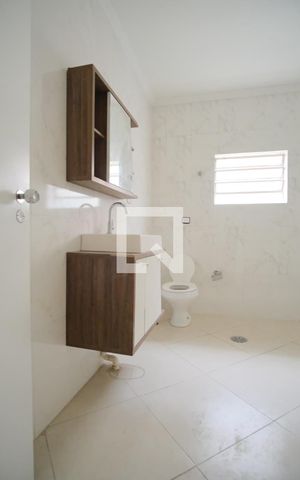 Casa para alugar com 150m², 4 quartos e 3 vagasBanheiro