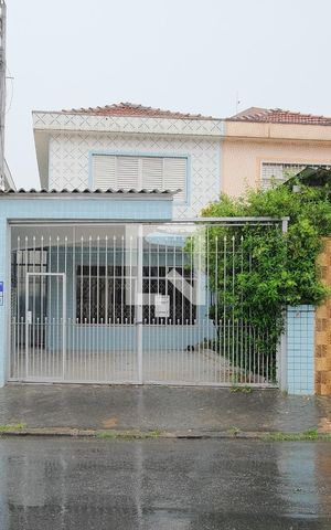 Casa para alugar com 150m², 4 quartos e 3 vagasFachada