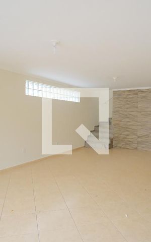 Casa para alugar com 150m², 4 quartos e 3 vagasSala