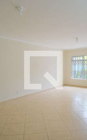 Casa para alugar com 150m², 4 quartos e 3 vagasSala