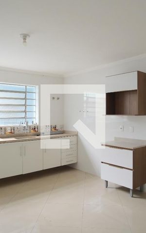 Casa para alugar com 150m², 4 quartos e 3 vagasCozinha