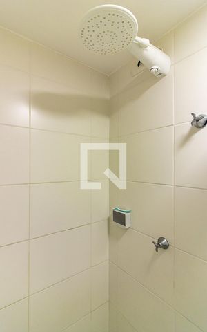 Studio à venda com 28m², 1 quarto e sem vaga Studio à venda com 28m², 1 quarto e sem vagaBanheiro