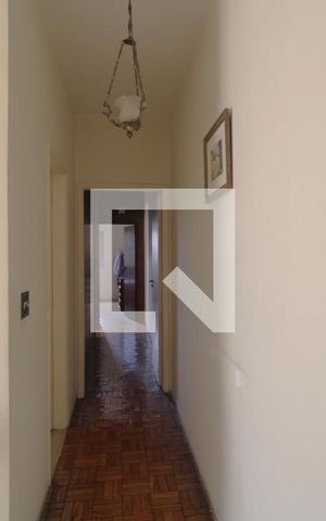 Casa à venda com 262m², 3 quartos e 2 vagasCorredor