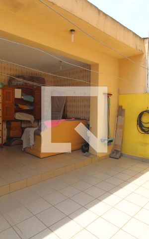 Casa à venda com 262m², 3 quartos e 2 vagasFundos da casa