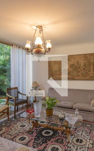 Casa para alugar com 385m², 4 quartos e 4 vagas Casa para alugar com 385m², 4 quartos e 4 vagasSala