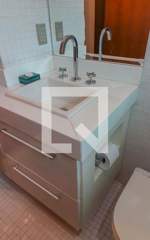 Casa de condomínio à venda com 420m², 5 quartos e 3 vagas Casa de condomínio à venda com 420m², 5 quartos e 3 vagasSuíte 2