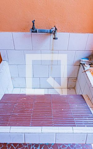 Casa à venda com 134m², 2 quartos e 2 vagas Casa à venda com 134m², 2 quartos e 2 vagasÁrea de Serviço