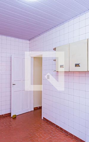 Casa à venda com 134m², 2 quartos e 2 vagas Casa à venda com 134m², 2 quartos e 2 vagasCozinha