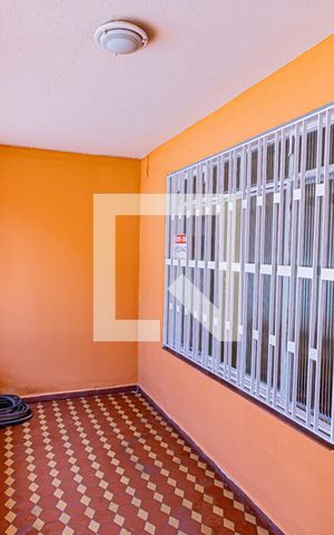 Casa à venda com 134m², 2 quartos e 2 vagas Casa à venda com 134m², 2 quartos e 2 vagasHall de entrada