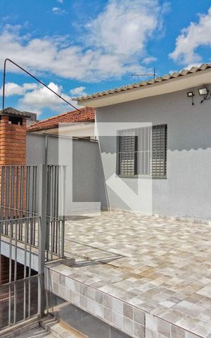 Casa para alugar com 112m², 3 quartos e 2 vagas Casa para alugar com 112m², 3 quartos e 2 vagasÁrea externa